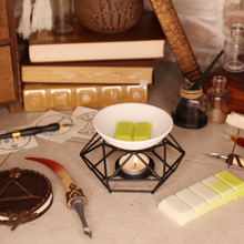 Load image into Gallery viewer, Wax Melts - Witch Hat Atelier
